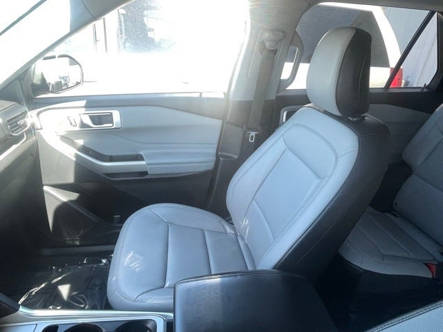 2021 Ford Explorer XLT w/Twin Panel Moonroof + Adaptive Cruise Control
